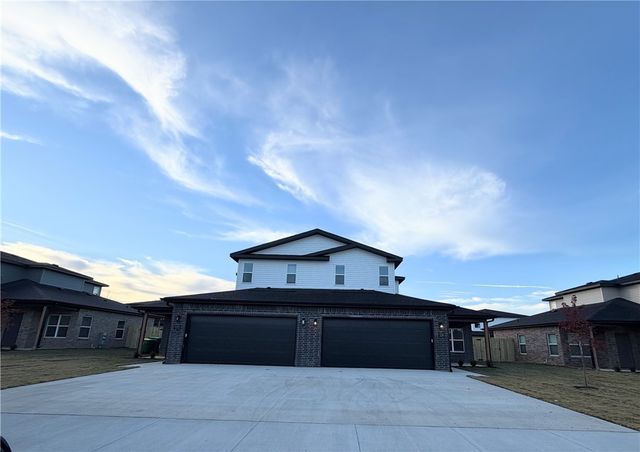 531 Cosmos Street, Centerton, AR 72719