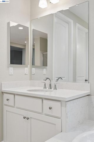 122 Creek View Cir, Fairfield, CA 94533