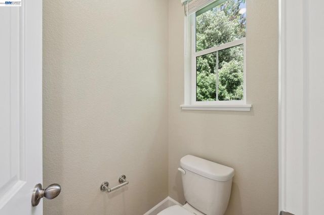 122 Creek View Cir, Fairfield, CA 94533