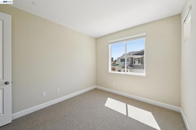 122 Creek View Cir, Fairfield, CA 94533