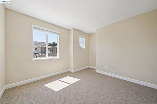 122 Creek View Cir, Fairfield, CA 94533