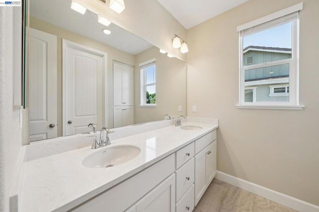 122 Creek View Cir, Fairfield, CA 94533