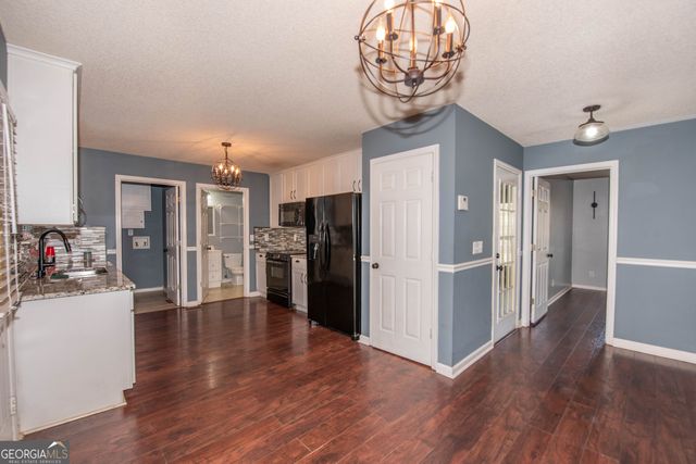 104 Alton Woods Drive, Warner Robins, GA 31088