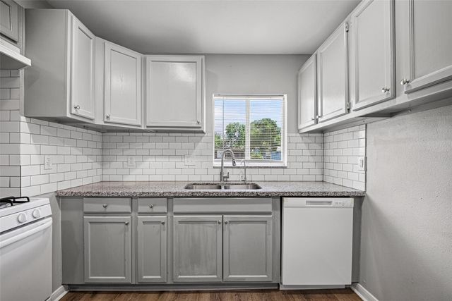 3408 Palm Avenue, Texas City, TX 77590