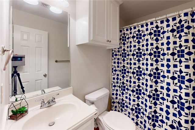 1620 Culture Lane, College Station, TX 77845