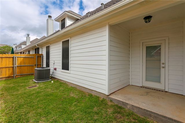 1620 Culture Lane, College Station, TX 77845