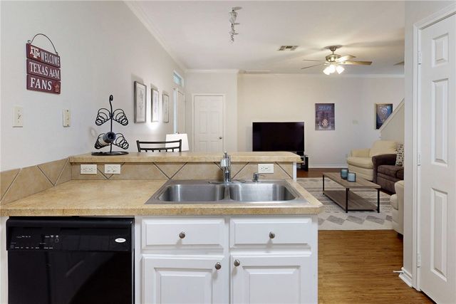 1620 Culture Lane, College Station, TX 77845
