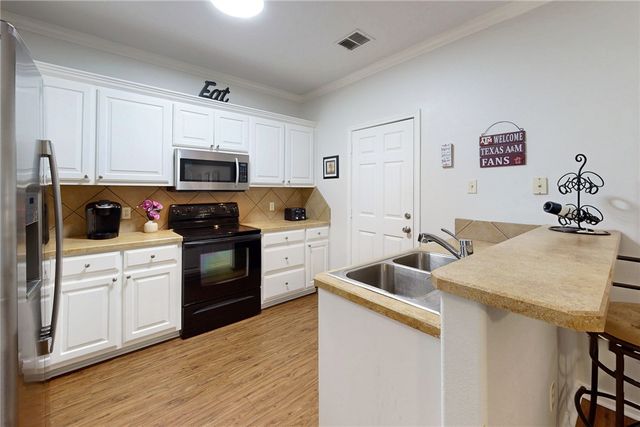 1620 Culture Lane, College Station, TX 77845