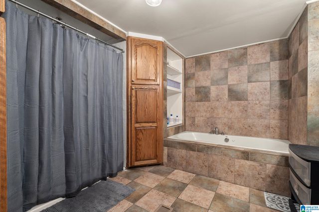 207 CRESCENT CIRCLE, Jasper, AL 35503