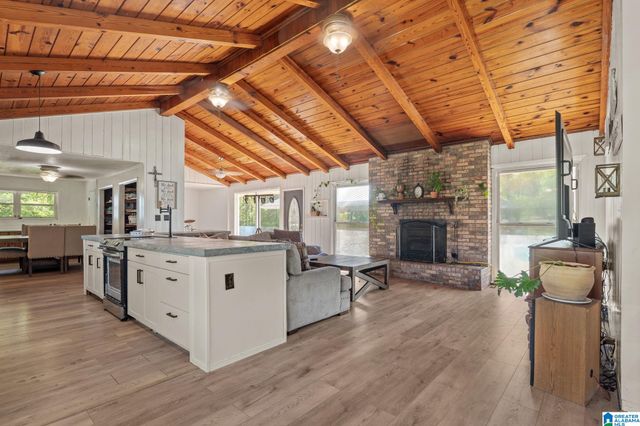 207 CRESCENT CIRCLE, Jasper, AL 35503