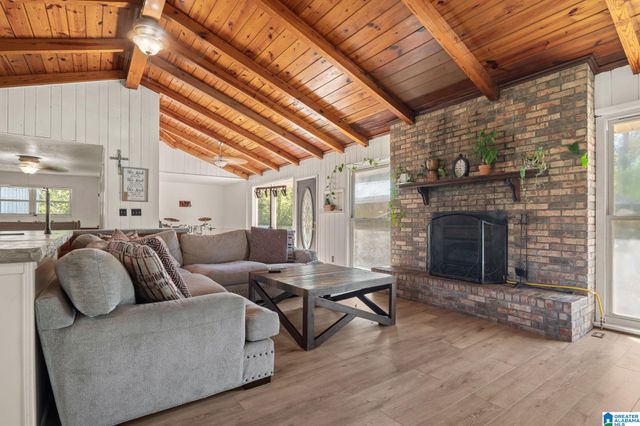 207 CRESCENT CIRCLE, Jasper, AL 35503