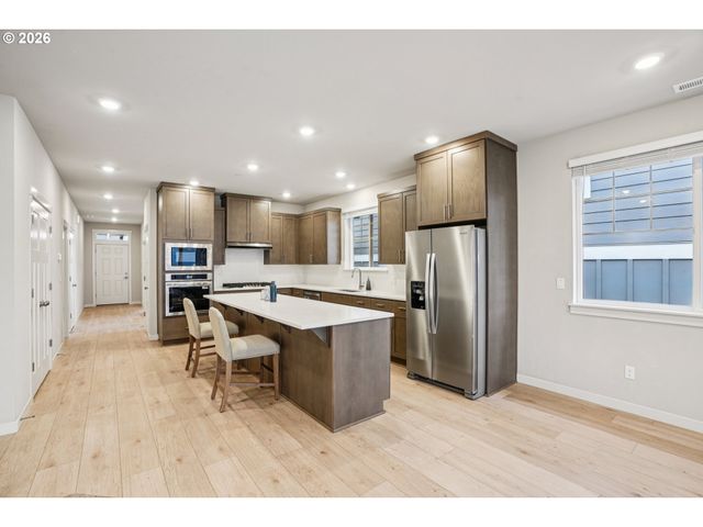 12095 Sw SONGLARK Ter, Beaverton, OR 97007