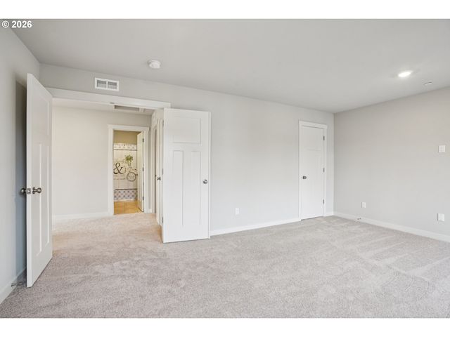 12095 Sw SONGLARK Ter, Beaverton, OR 97007