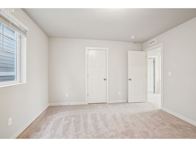 12095 Sw SONGLARK Ter, Beaverton, OR 97007