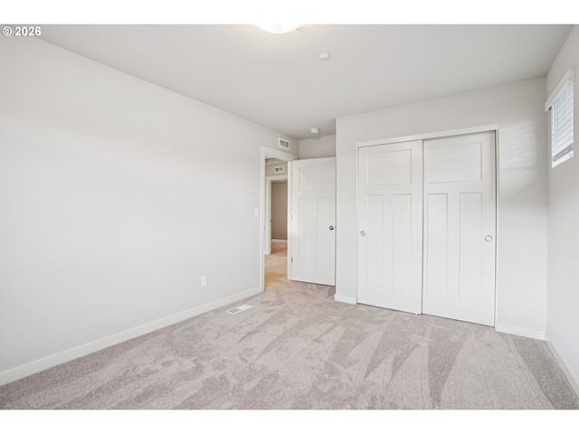 12095 Sw SONGLARK Ter, Beaverton, OR 97007