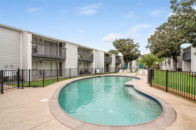 13151 Walden Road 161, Montgomery, TX 77356