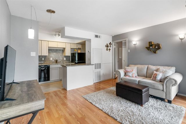 13151 Walden Road 161, Montgomery, TX 77356
