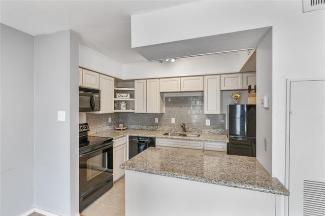 13151 Walden Road 161, Montgomery, TX 77356