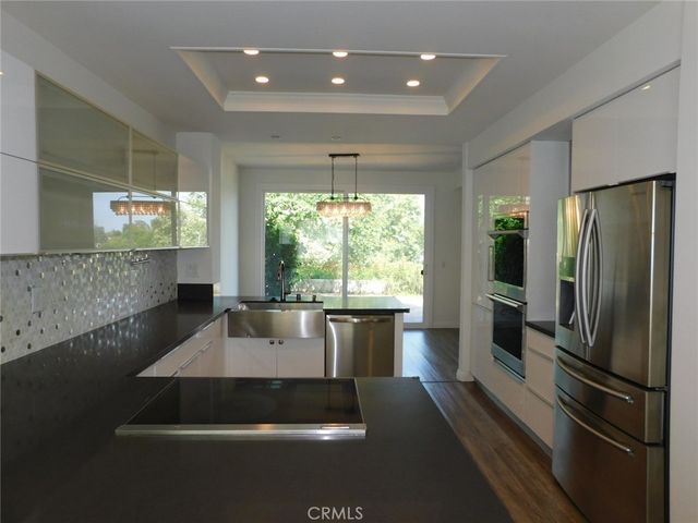5 Lakefront, Irvine, CA 92604