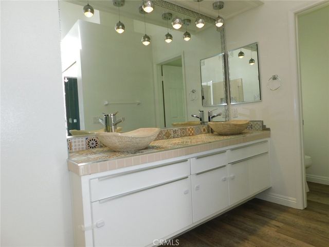 5 Lakefront, Irvine, CA 92604