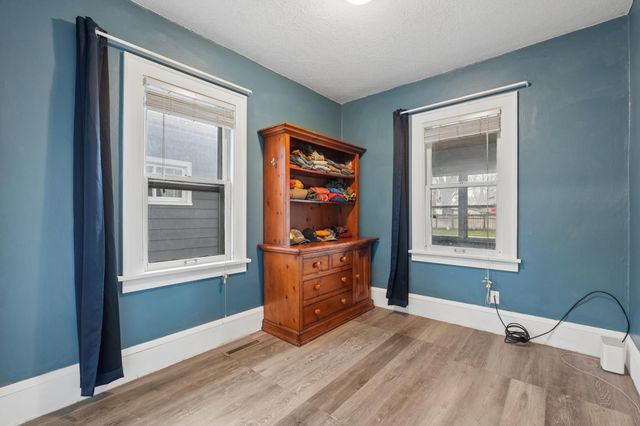 228 8th Avenue S, South Saint Paul, MN 55075