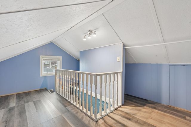 228 8th Avenue S, South Saint Paul, MN 55075