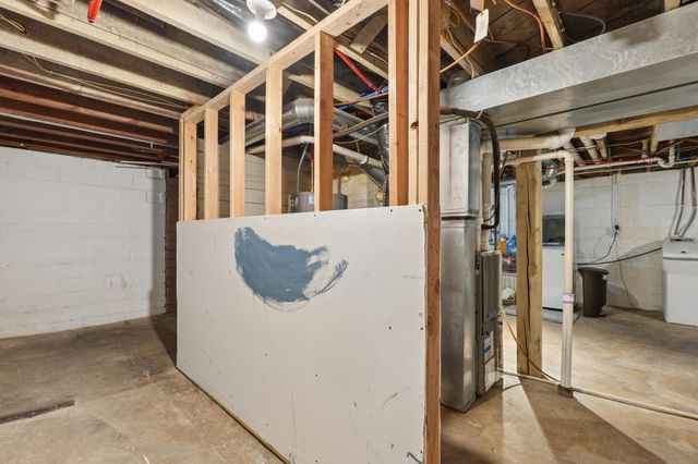 228 8th Avenue S, South Saint Paul, MN 55075