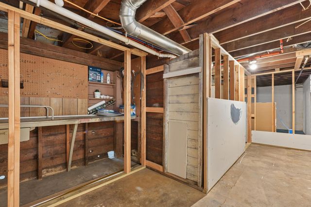 228 8th Avenue S, South Saint Paul, MN 55075