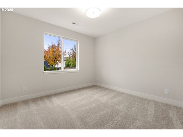 1109 Nw 150TH St, Vancouver, WA 98685