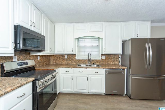 553 TAMBAY DRIVE, Fultondale, AL 35217