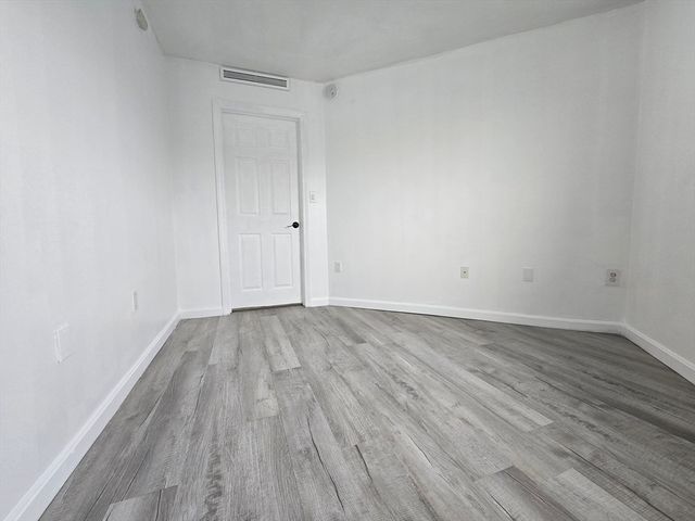 165 Cottage St 706, Chelsea, MA 02150