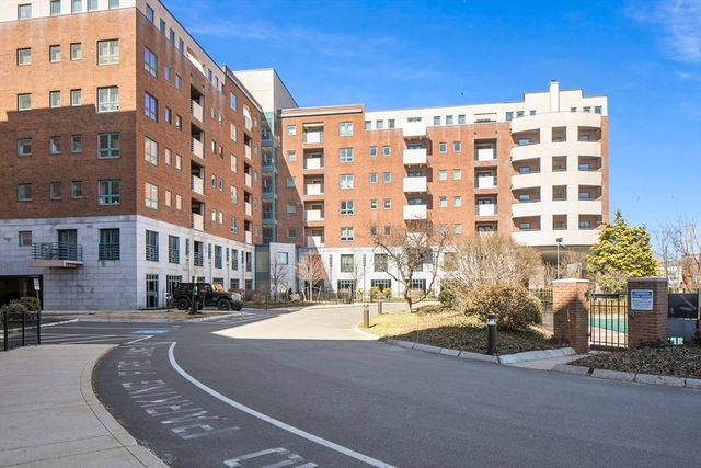 165 Cottage St 706, Chelsea, MA 02150