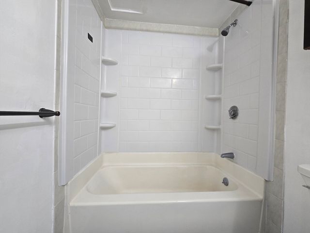 165 Cottage St 706, Chelsea, MA 02150