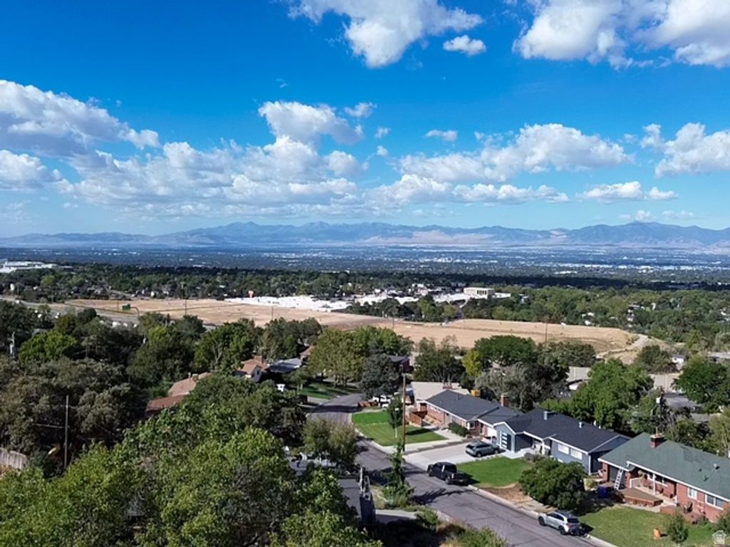 3005 S PLATEAU DR, Salt Lake City, UT 84109 — photo 3