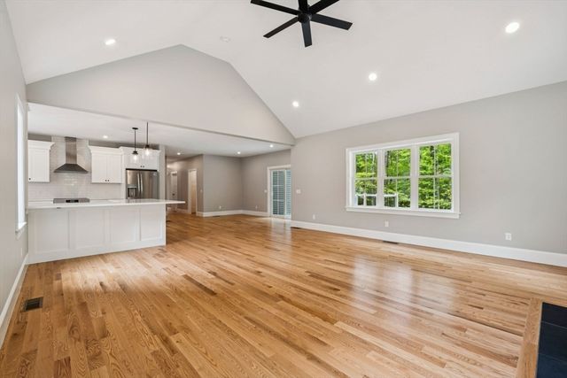 19 Birch Ave, Holden, MA 01520