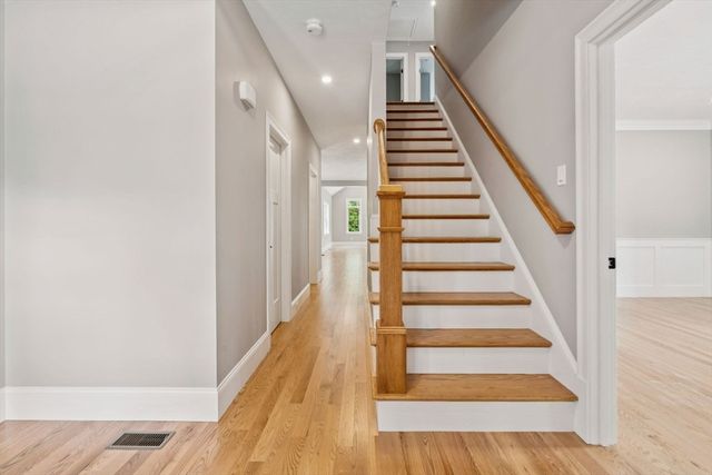 19 Birch Ave, Holden, MA 01520