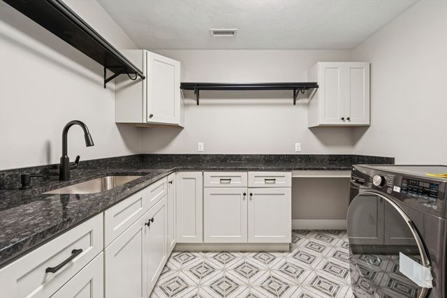 19 Birch Ave, Holden, MA 01520