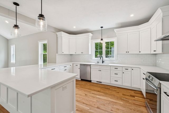 19 Birch Ave, Holden, MA 01520