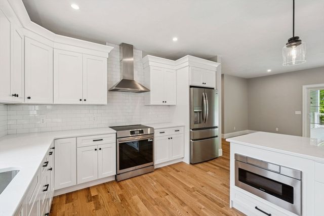 19 Birch Ave, Holden, MA 01520
