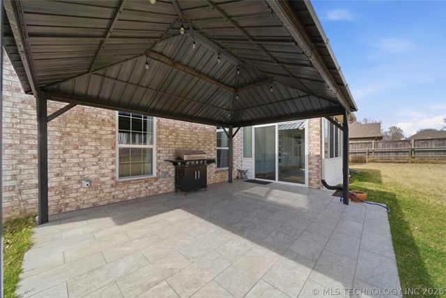 1202 Fairway Street, Claremore, OK 74019