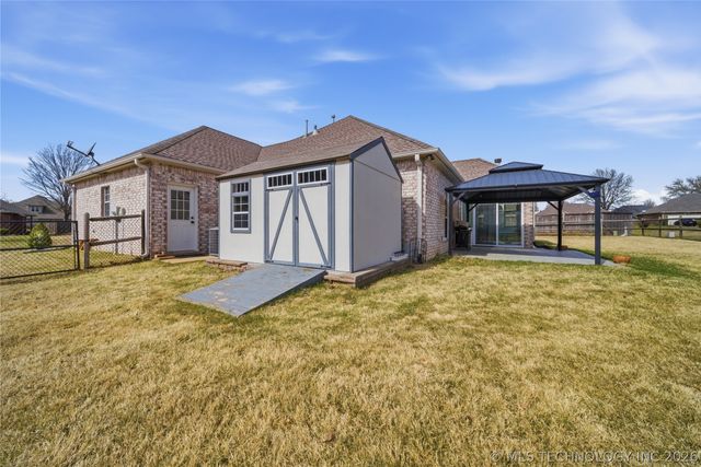 1202 Fairway Street, Claremore, OK 74019
