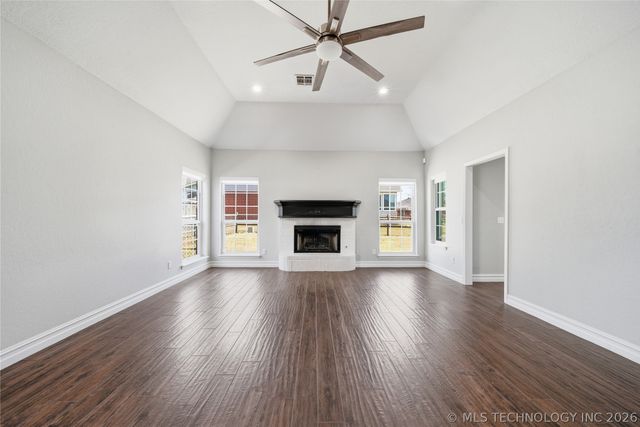 1202 Fairway Street, Claremore, OK 74019