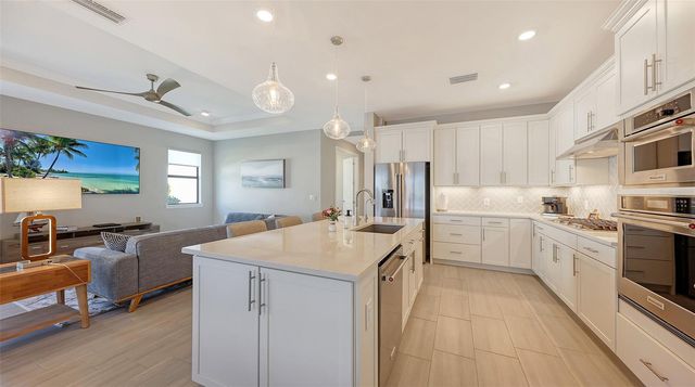 7675 SUMMERLAND COVE, Bradenton, FL 34202