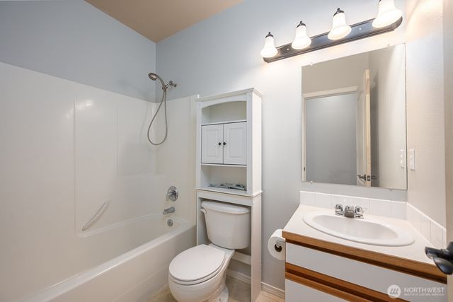 725 Penrose Street, Moses Lake, WA 98837