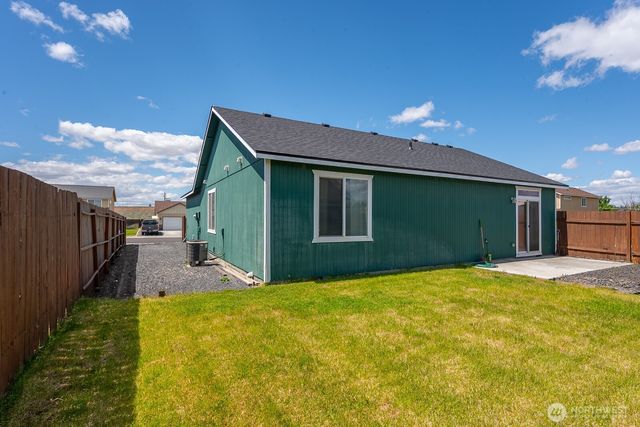 725 Penrose Street, Moses Lake, WA 98837