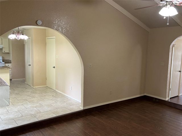 2310 Dartmouth Drive, Arlington, TX 76015