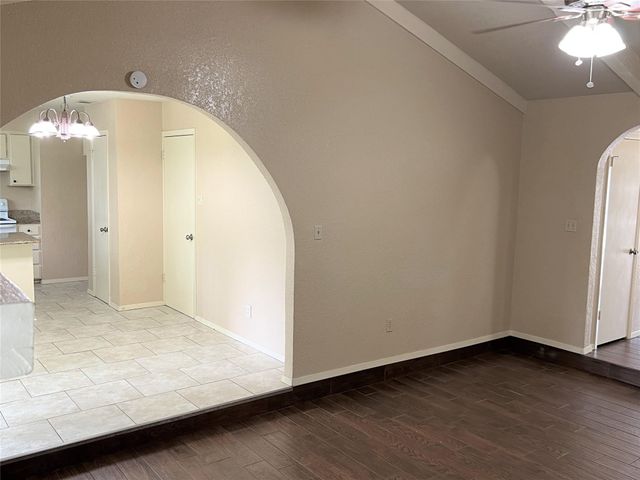 2310 Dartmouth Drive, Arlington, TX 76015
