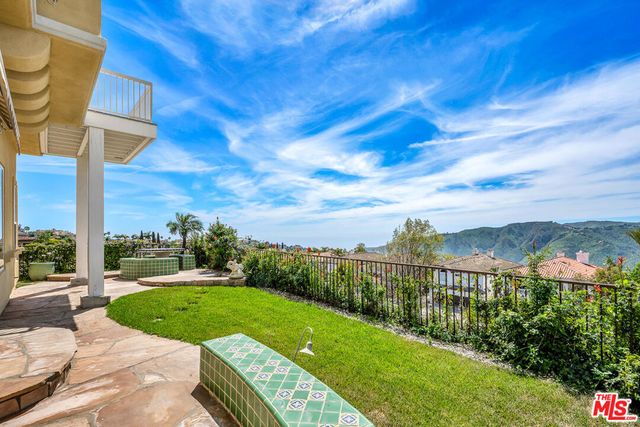 16730 Calle De Catalina, Pacific Palisades, CA 90272