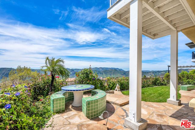 16730 Calle De Catalina, Pacific Palisades, CA 90272