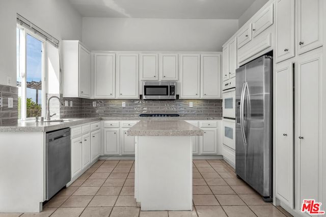 16730 Calle De Catalina, Pacific Palisades, CA 90272